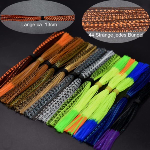 Set von 12 Bundles Silikonköder mit 44 Strängen in verschiedenen Farben, ideal für DIY Rubber Jig Lures, Spinnerbaits und Buzzbaits, auf schwarzem Hintergrund.