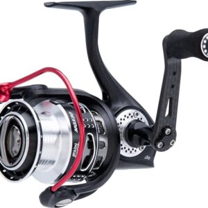 Abu Garcia Revo MGX Spinnrolle in modernem Schwarz und Silber, designed für komfortables Angeln mit ergonomischem Griff und leichter Bauweise.
