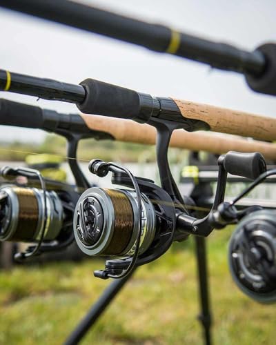 Aquos Ultra 4000 Spule für Angler mit hochwertigem Design und leistungsstarken Eigenschaften, ideal für Süß- und Salzwasser.