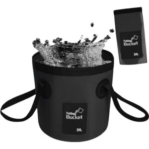 Faltbarer Eimer mit 20 Litern Fassungsvermögen, ideal für Outdoor-Aktivitäten wie Angeln und Camping. Der Eimer ist schwarz, aus robustem Material gefertigt und zeigt Wasser, das in ihn fällt.