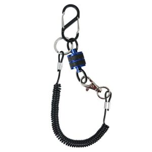MAXIMUMCATCH magnetischer Kescherhalter in Blau, ideal für Angler, mit starker magnetischer Haltekraft und dehnbarer Federschnur für optimale Flexibilität.