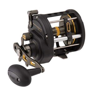 PENN Fathom II Level Wind Multirolle in Schwarz und Gold mit robustem Gehäuse und ergonomischem Griff, ideal für Angler.