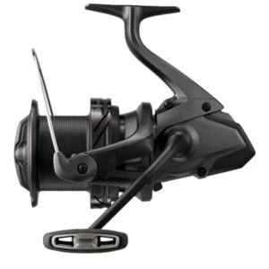 Shimano Ultegra XR XTD 14000 Big Pit Angelrolle in schwarz mit modernem, sportlichem Design und ergonomischem Griff für Angler.