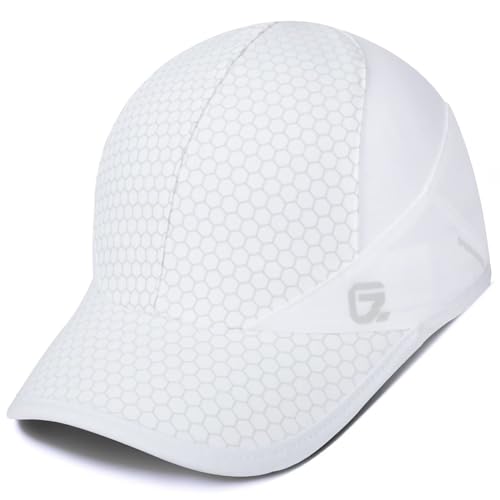 Weiße Sport Cap mit weichem Schirm, atmungsaktivem 4-Wege-Stretchgewebe und schnelltrocknendem Material, ideal für Outdoor-Aktivitäten und Sport.