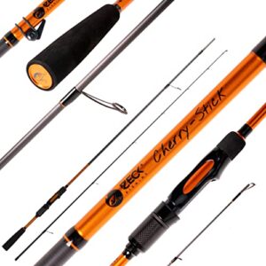Zeck Cherry Stick Spinnrute mit schwarzem und orangefarbenem Design, ideal für das Angeln auf Barsch, 210 cm lang, ausgestattet mit Fuji TVS Rollenhalter und SIC-Ringen.