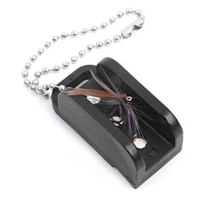 Magnetische Tippet-Threader für das Fliegenfischen - ein innovatives Werkzeug, das das Fliegenfischen erleichtert.