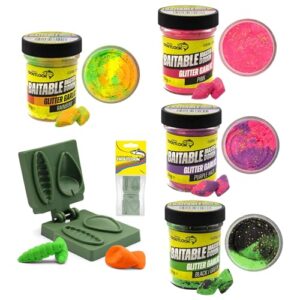 Vier verschiedene Packungen von Forelenködern namens Troutlook Baitable Master Dough Mix. Die Packungen sind gelb, pink und violett mit schwarzem Schriftzug darauf.