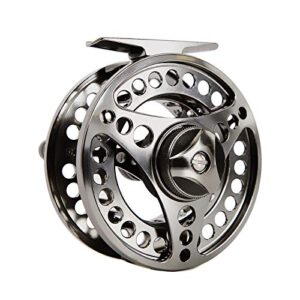 Bild einer CNC-gearbeiteten Aluminium-Fliegenrolle mit Silber und Gunsmoke Lackierung, geeignet für Süßwasser-Angler, 5/6WT Gewichtsklasse