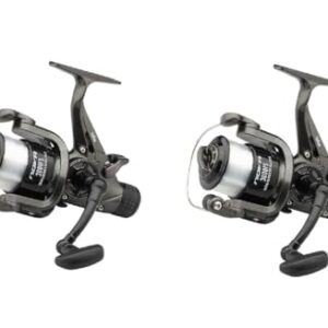 Zwei hochwertige Freilaufrollen mit monofiler Schnur und Allround-Design, ideal für Angler