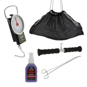 Set zur optimalen Fangablage, Waage, Wiegeschlinge, Wiegegriff, antibakterielles Spray und Hakenlöser Carp Scale inklusive Wiegesack Mechanische Fischwaage karpfenwaage analog Carp Fishing