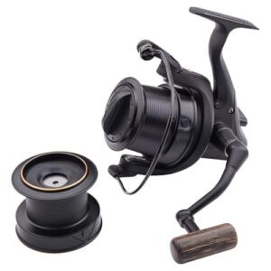 Wychwood Carp Riot 65S Rolle, Mattschwarz - hochwertige Fischereiausrüstung mit Kugellagern und Multi-Disc-Drag