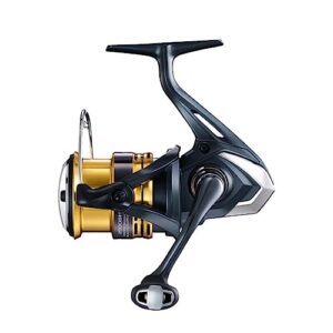 Hochwertige Angelrolle Shimano Sahara FJ-C2000S für robuste und zuverlässige Angeln, starres Rollenkörper, präzise Spulenbewegung und stabile Schnurverlegung.