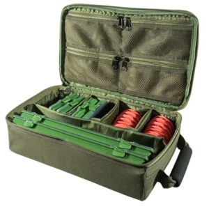 Praktische Tacklebox für Karpfenangler, enthält alle notwendigen Accessoires und bietet Platz für Hauptsachen.